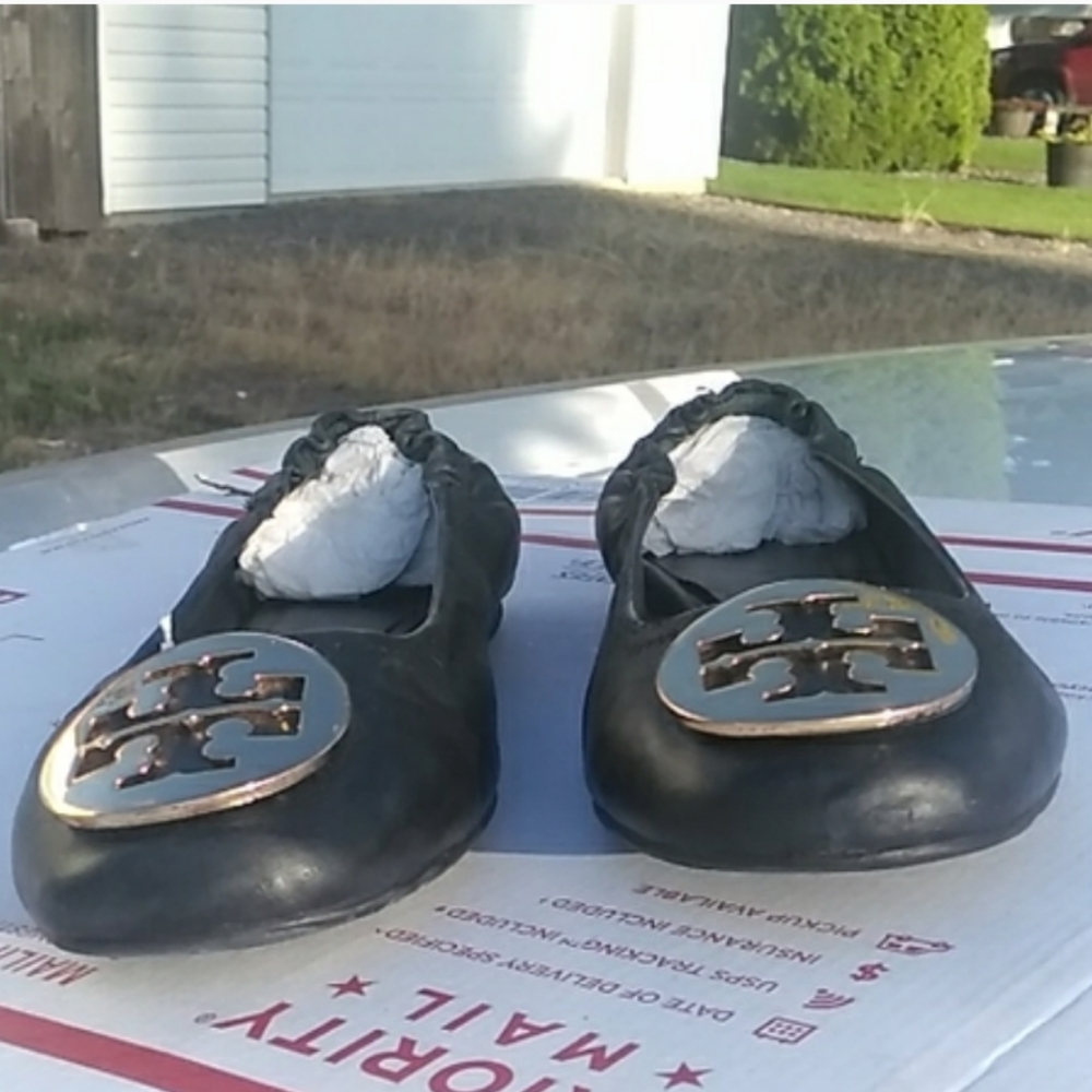 Tory Burch Monogram  Leather Flats Size 7 Women's